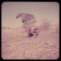 Children, Dance: /Gaishay and "Little ≠Gao" sitting