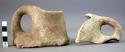 Potsherd that gives same appearance as that of lily vase; 1 plain potsherd