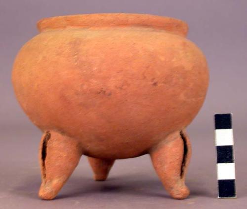 Pottery dish, tripod, plain, legs with plain clay balls