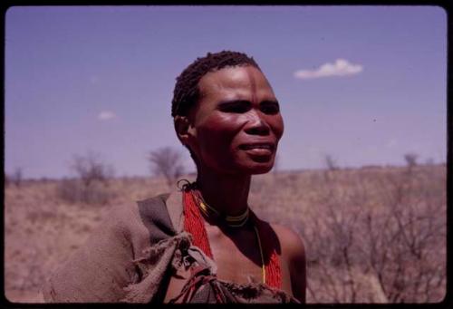 Dadum with red markings on her face, close-up