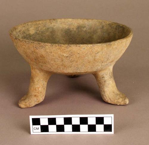 Pottery dish, tripod