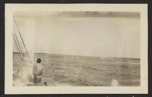 "La Esperanza", 1922: Crossing the reef