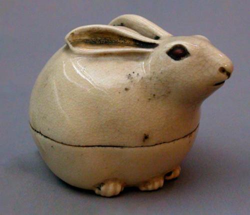 Ceramic rabbit box