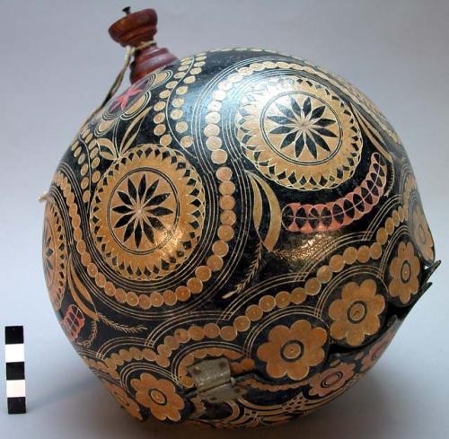 Calabash covered holder