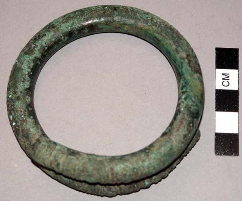 Bracelet of bronze, overlapping