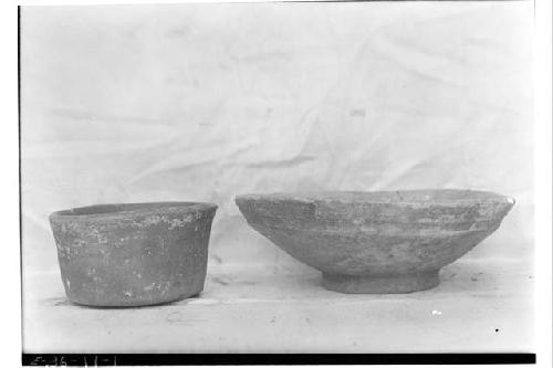 Z 678 - pottery bowl, Z 397 - pottery bowl