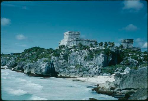 Tulum, view of 'Castillo' from shore