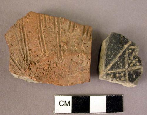 Incised potsherd; incised pottery base fragment - cycladic type