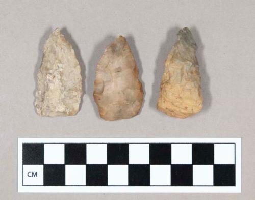 Chipped stone projectile points, triangular, chert.