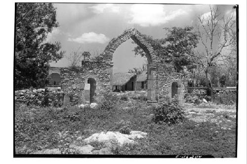 Arched gateway and Casa Principal