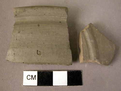 Rim potsherd, potsherd - gray Minyan