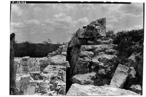 Caracol. Cross section of cornice of lower terrace.