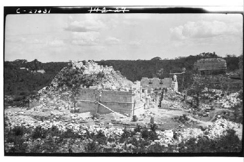 Temple of Wall Panels, general view from Caracol