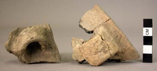 2 potsherds with handles