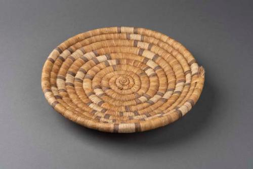 Coiled basket tray