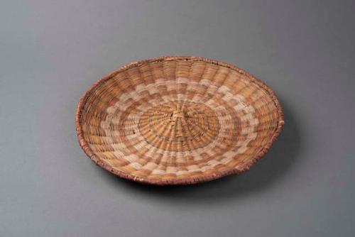 Wicker basket tray