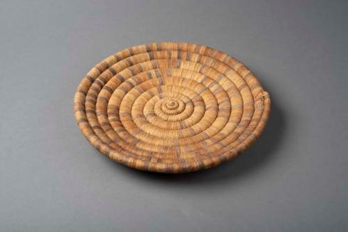 Coiled basket tray