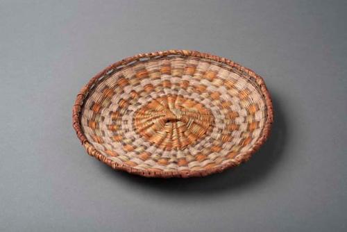 Wicker basket tray