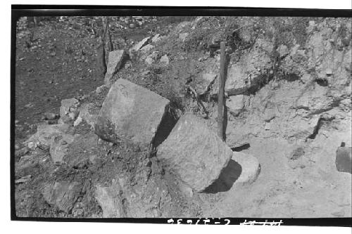 Excavating round column at the Temple of Wall Panels