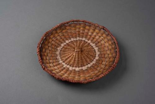 Wicker basket tray