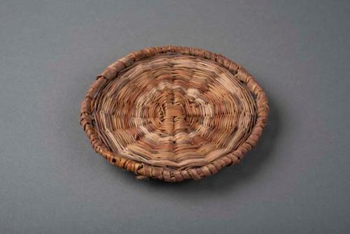 Wicker basket tray