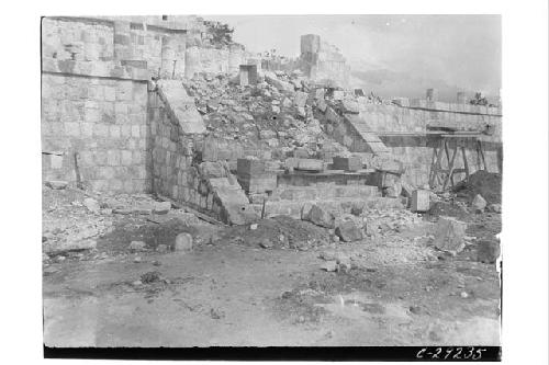 Caracol, W. Annex, repair of W. stairway.