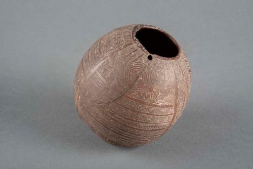 Engraved cocoa-nut cup