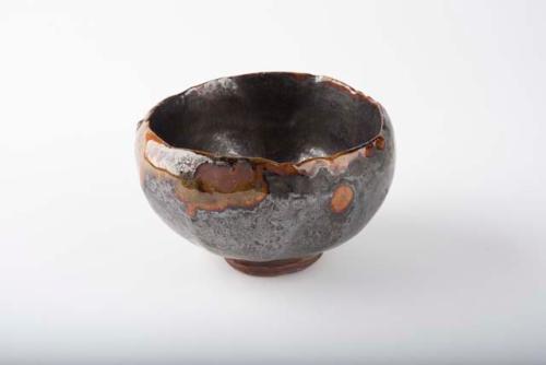 Rough bowl, brown glaze