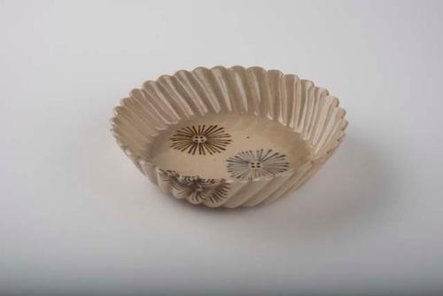 Small dish, scalloped edge, Awata ware