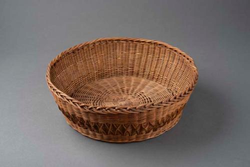 Miscellaneous baskets - for commercial uses, no real value to the +