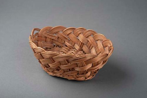 Miscellaneous baskets - for commercial uses, no real value to the +