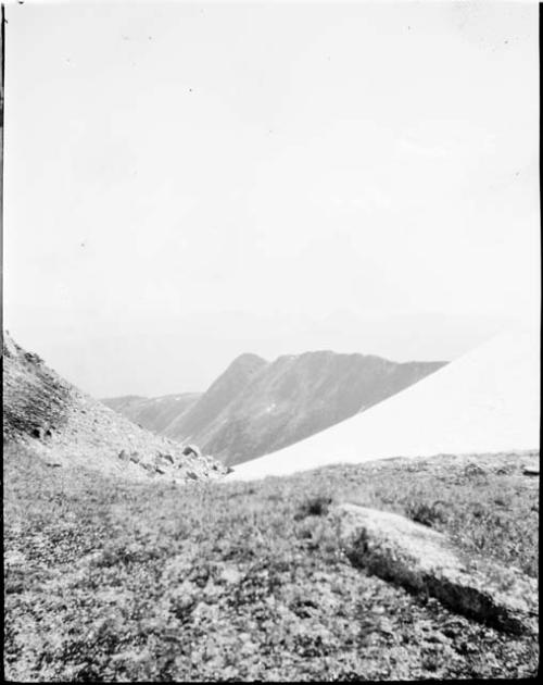 Between Park Peak and Cathedral Peak