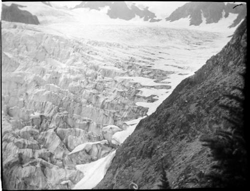 Humes Glacier, close-up