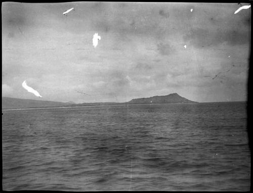 Diamond Head, Oahu, view from approaching ship