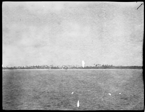 Tabuaeran (Fanning) Island, distant view