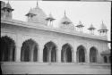 Moti Masjid courtyard