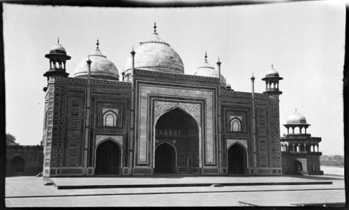 Taj Mahal Mosque