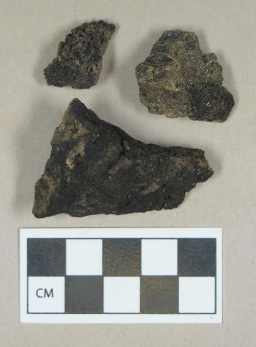 Organic, clinker fragments