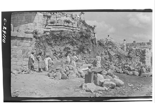 Caracol, E side upper terrace before excavation.