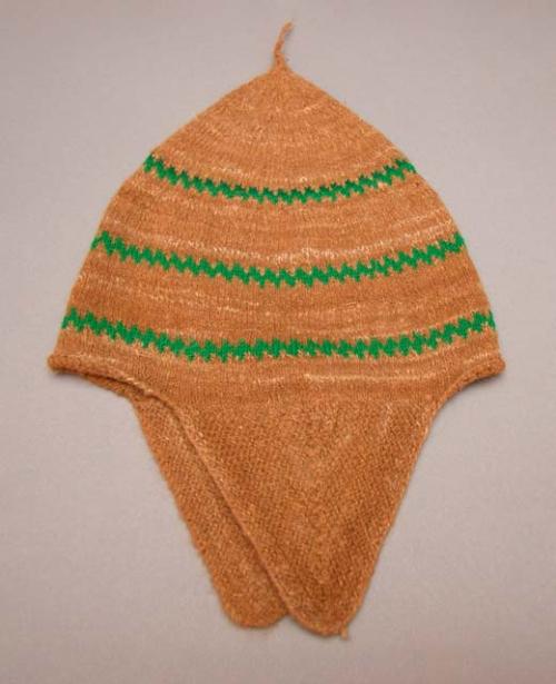 Man's knitted cap of vicuna wool - 2 ear flaps; brown with narrow +