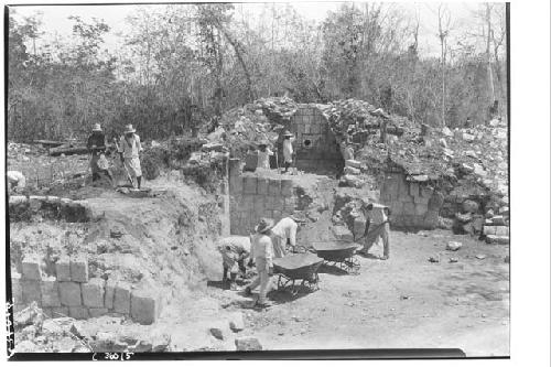 Structure 3E3. Looking NW, excavation at SE corner.