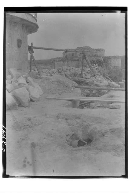 Caracol. Excavation of circular substructure, W. side showing olla, photo #29126