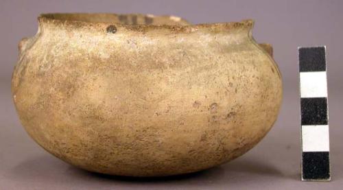 Pottery vessel