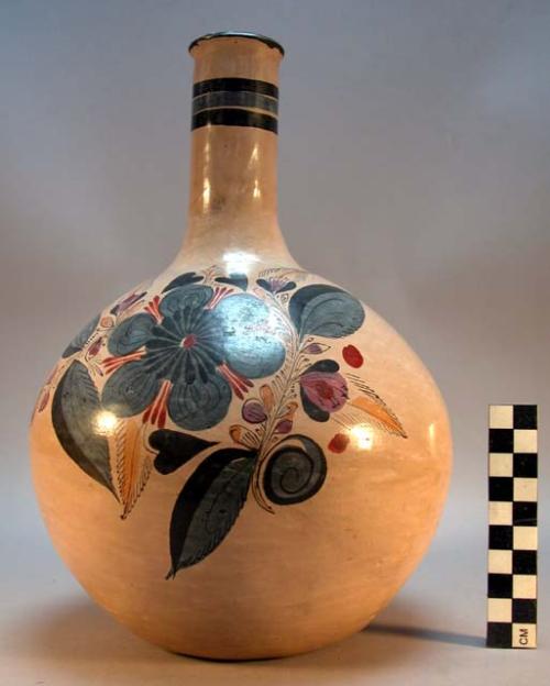 Modern bottle-shaped vessel