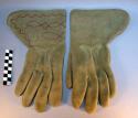 Pair mexican riding gloves