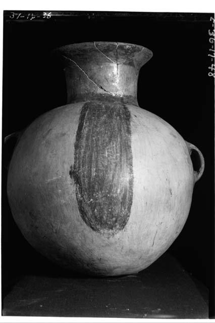 Z 178 - pottery jar