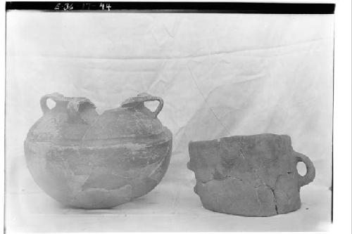 Z 687 - pottery bowl, Z 557 - pottery jar