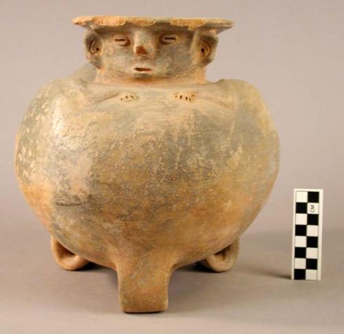 Pottey effigy jar - hump back; loop feet