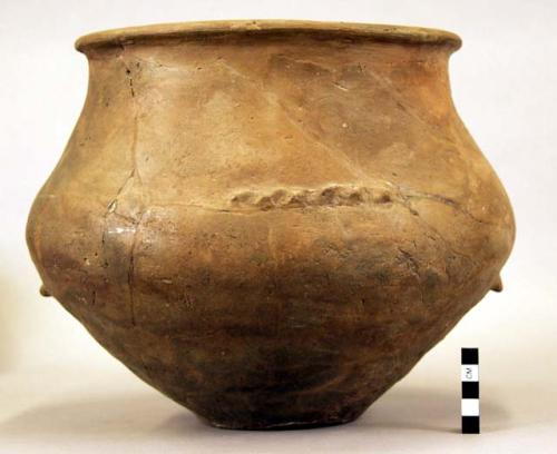 Pottery vessel