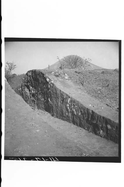 North face of cut at Mound 2 penetration trench